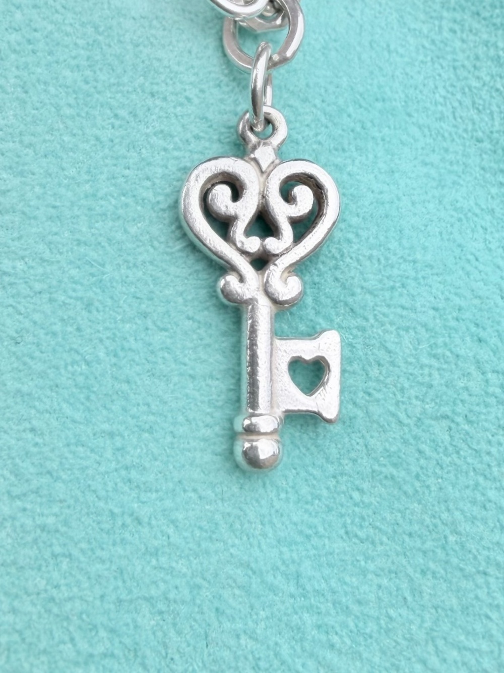 James Avery Key to My Heart Charm Pendant Silver - Picture 2 of 2